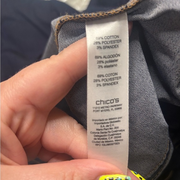 Chicos Blue Denim Lightweight Jacket Size 2 Large Toggle Clasp Long Western - Picture 7 of 8